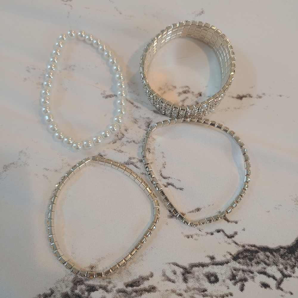 Stacking bracelets - Picture 2 of 3